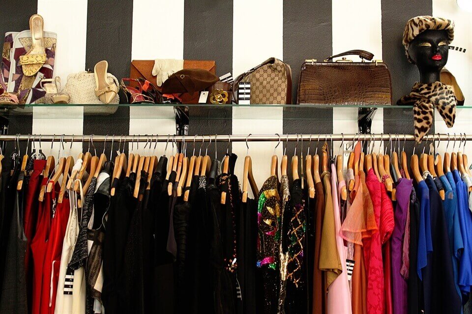 Travel Advice: Tips for Finding Good Quality Clothes When Vintage Shopping