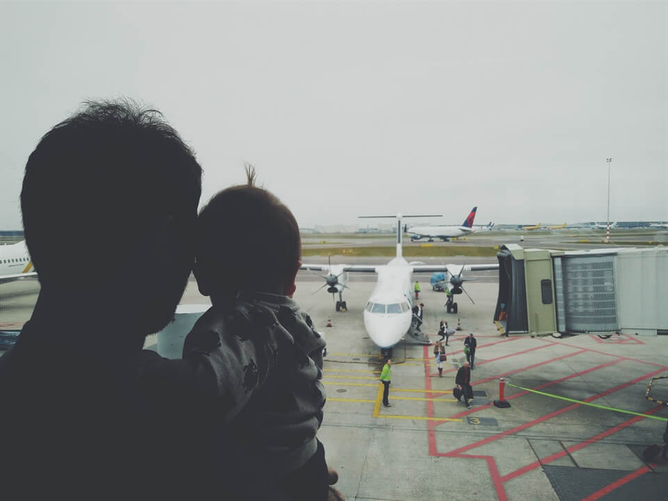 Travel Advice: Tips for Flying With a Baby Under Six Months