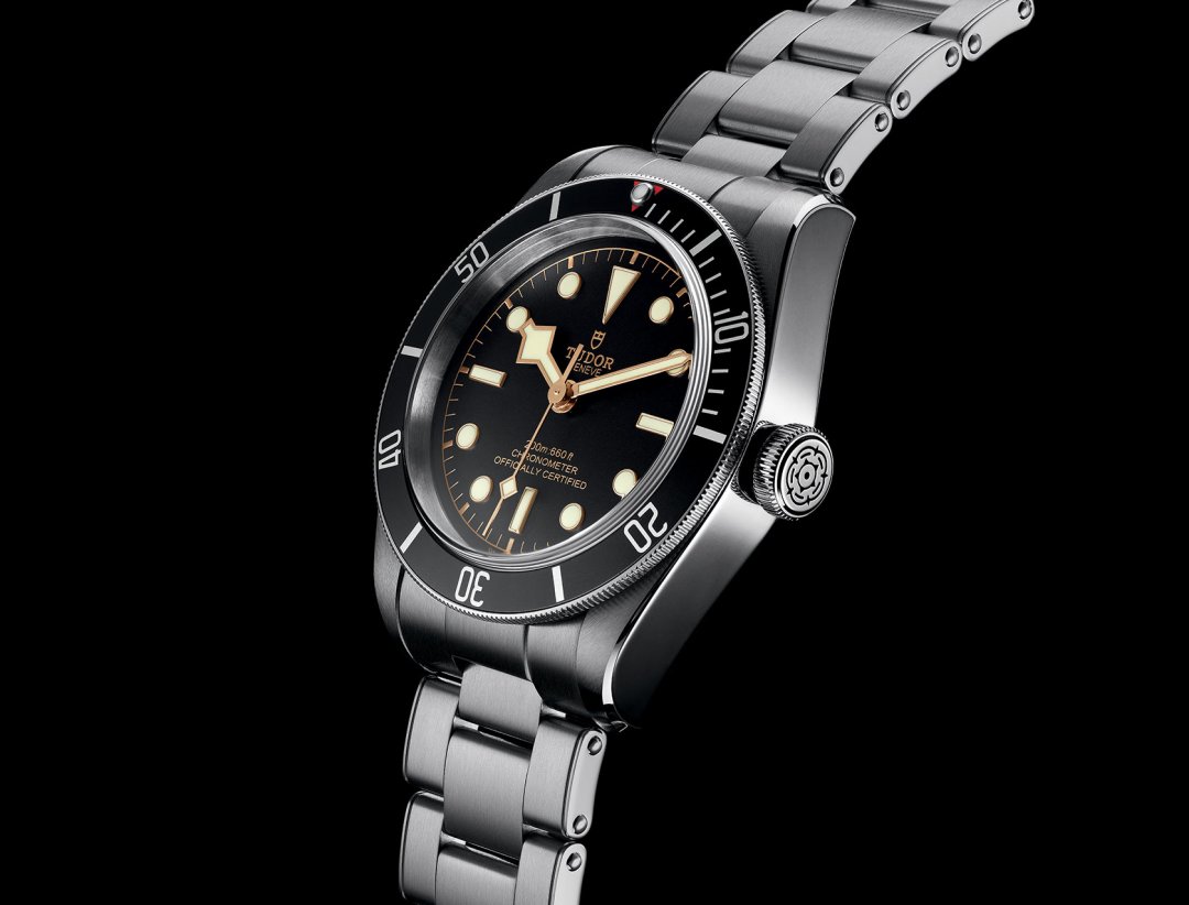 black-bay-black-00-cover.jpg
