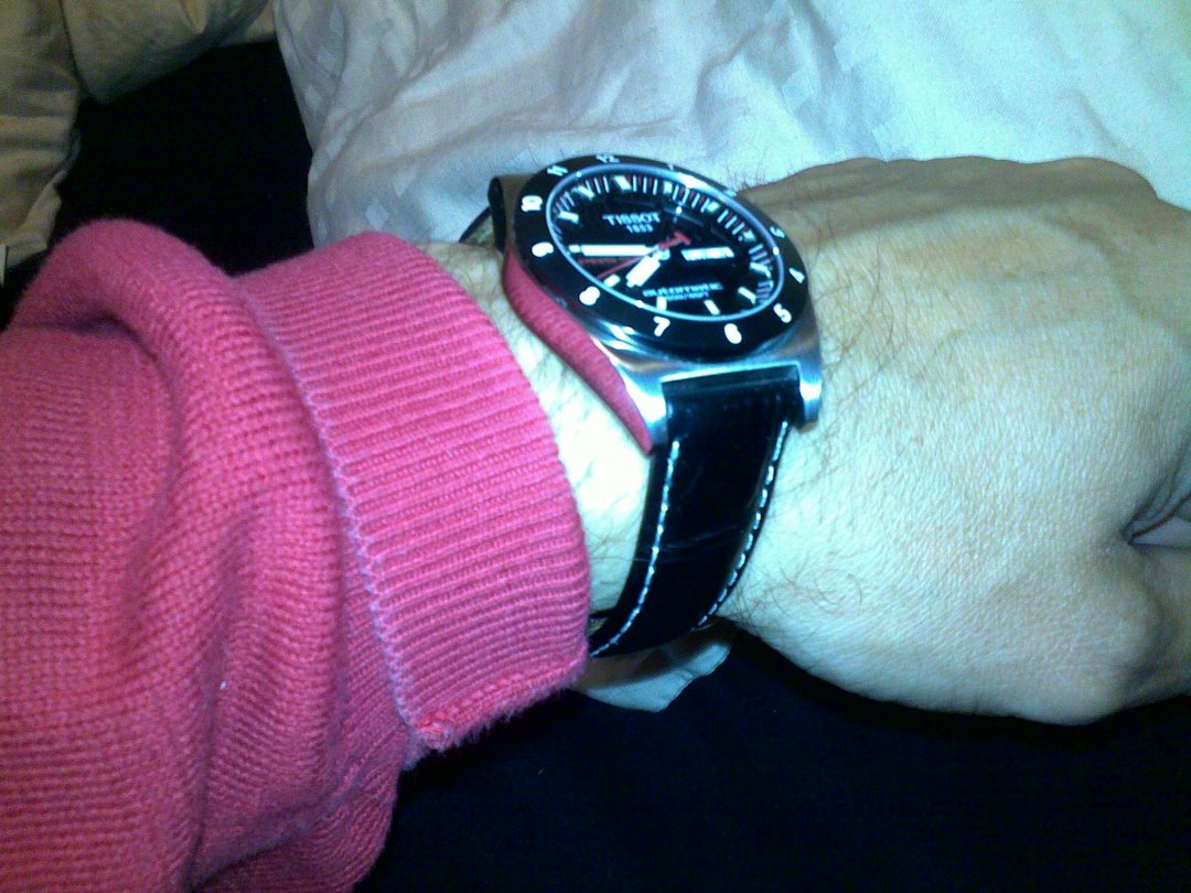 Med sort skinnrem (0).jpg