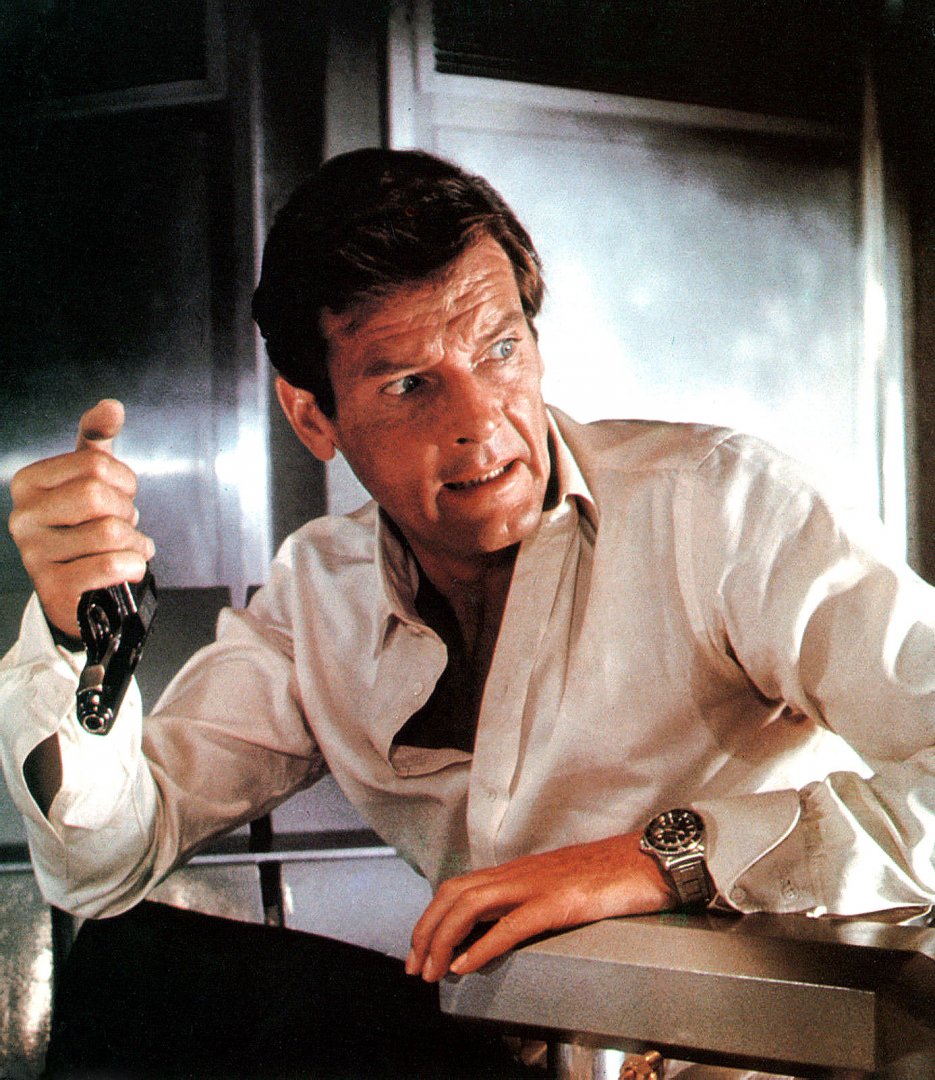 Roger-Moore-Rolex-Submariner-James-Bond-007.jpg