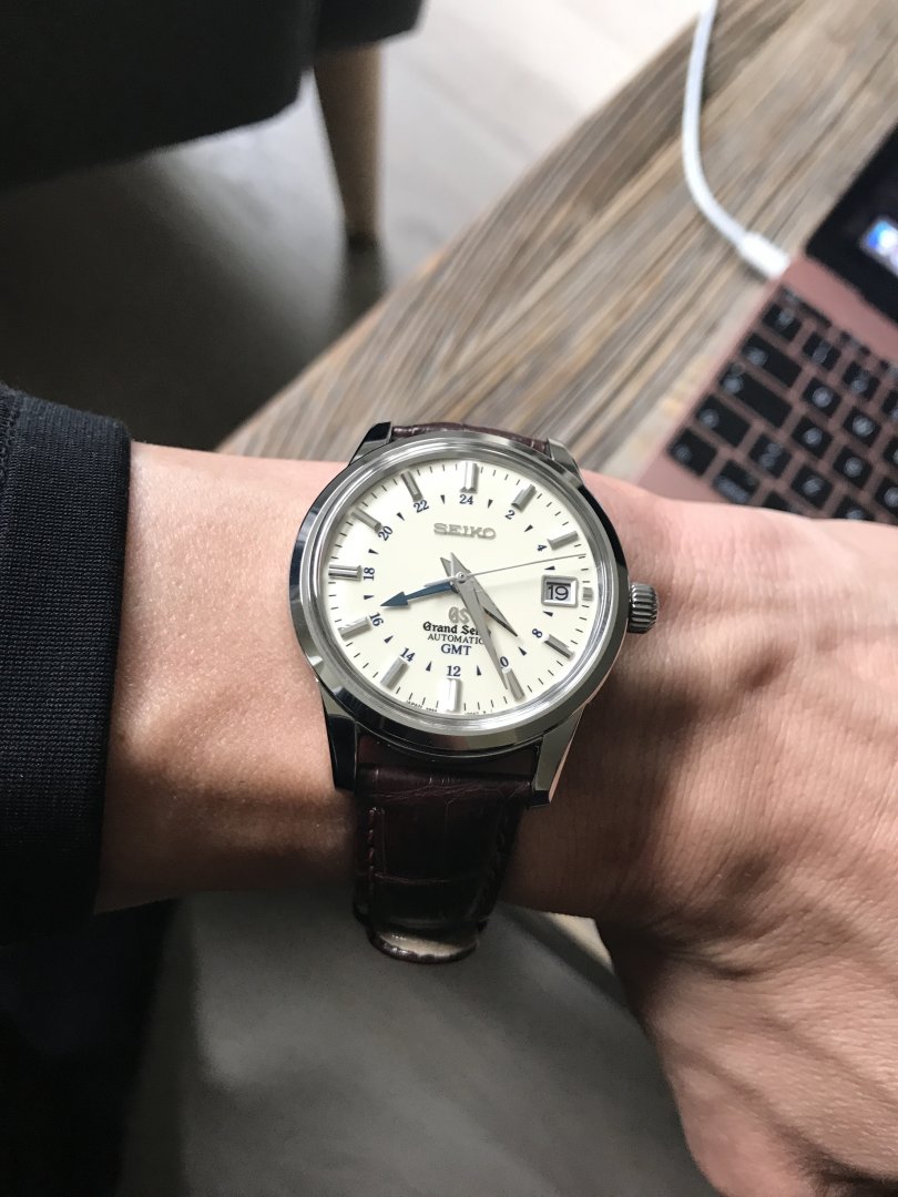 C1A1FF90-31A3-4B88-8EDC-070074B1394D.jpeg C1A1FF90-31A3-4B88-8EDC-070074B1394D.jpeg
