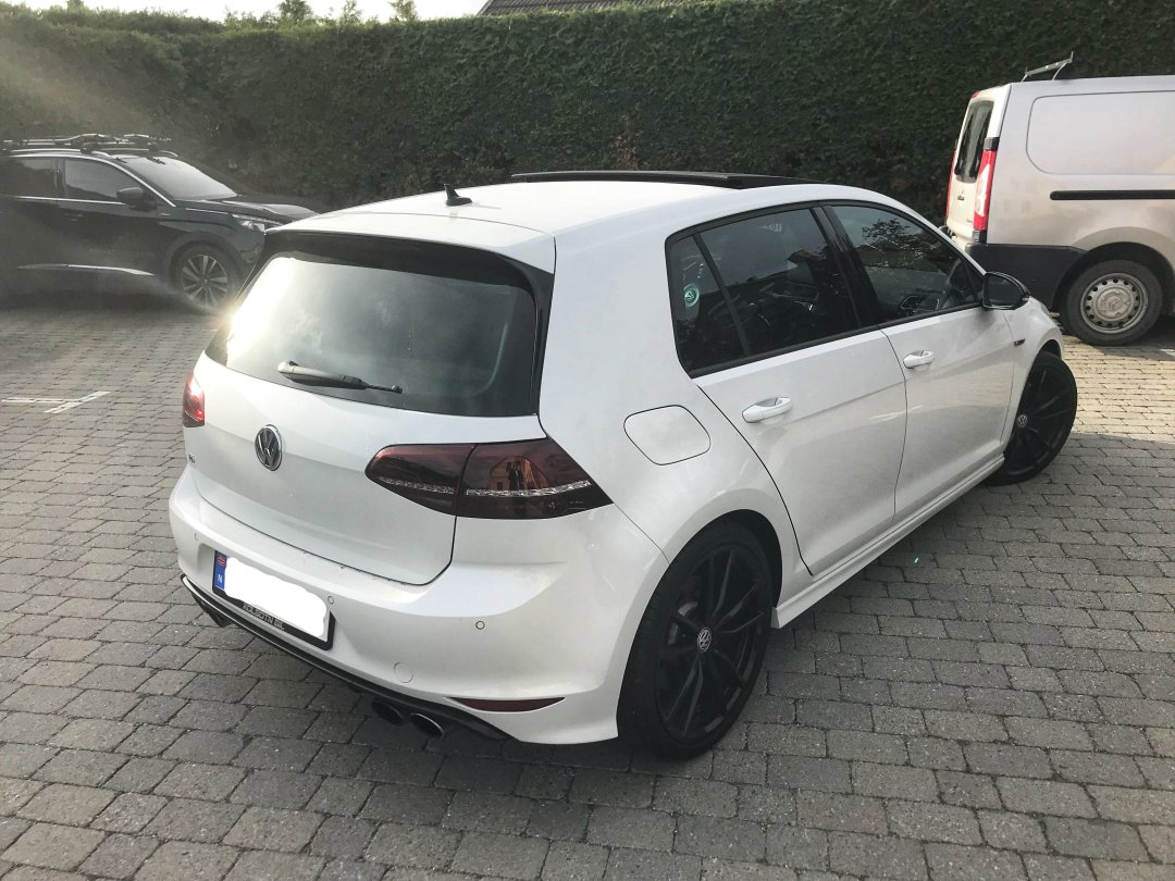 Golf R 03_LI.jpg