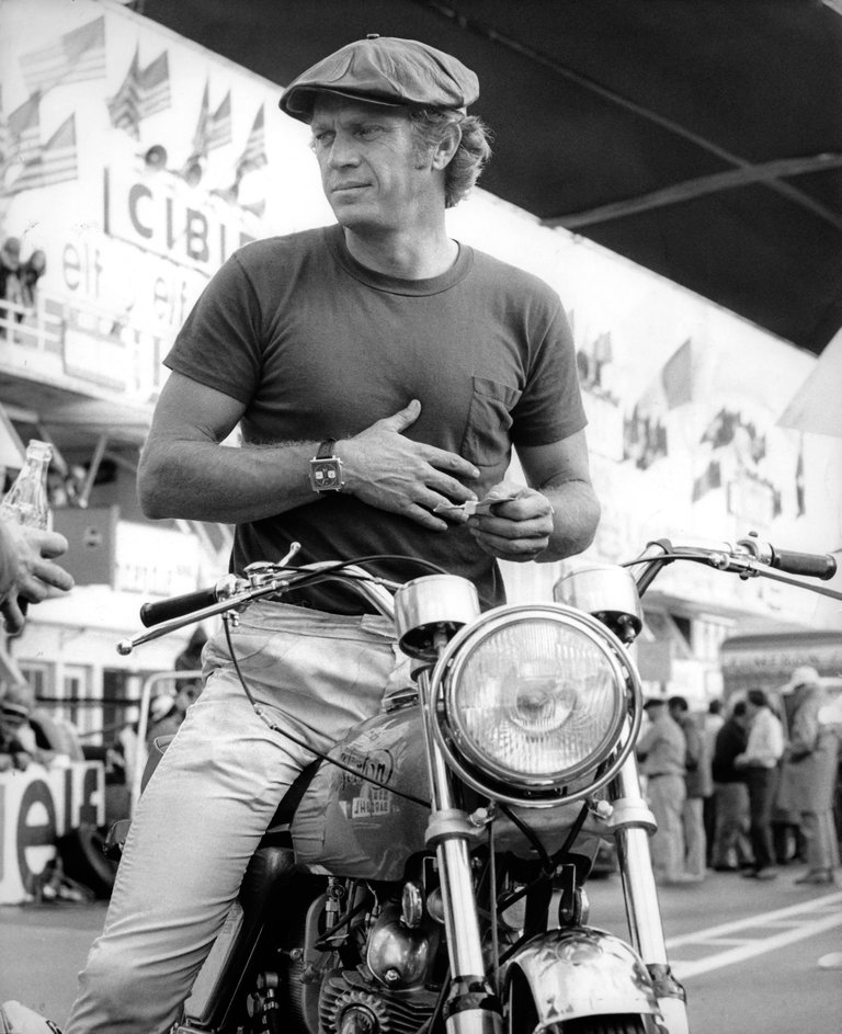 43134_1960s_STEVE_MCQUEEN_The_KING_OF_COOL_on_a_MOTORCYCLE_McQueen_Steve_Y0915_094_master.jpg