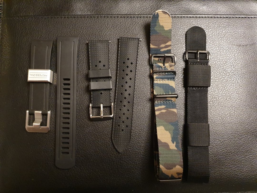 straps.jpg straps.jpg