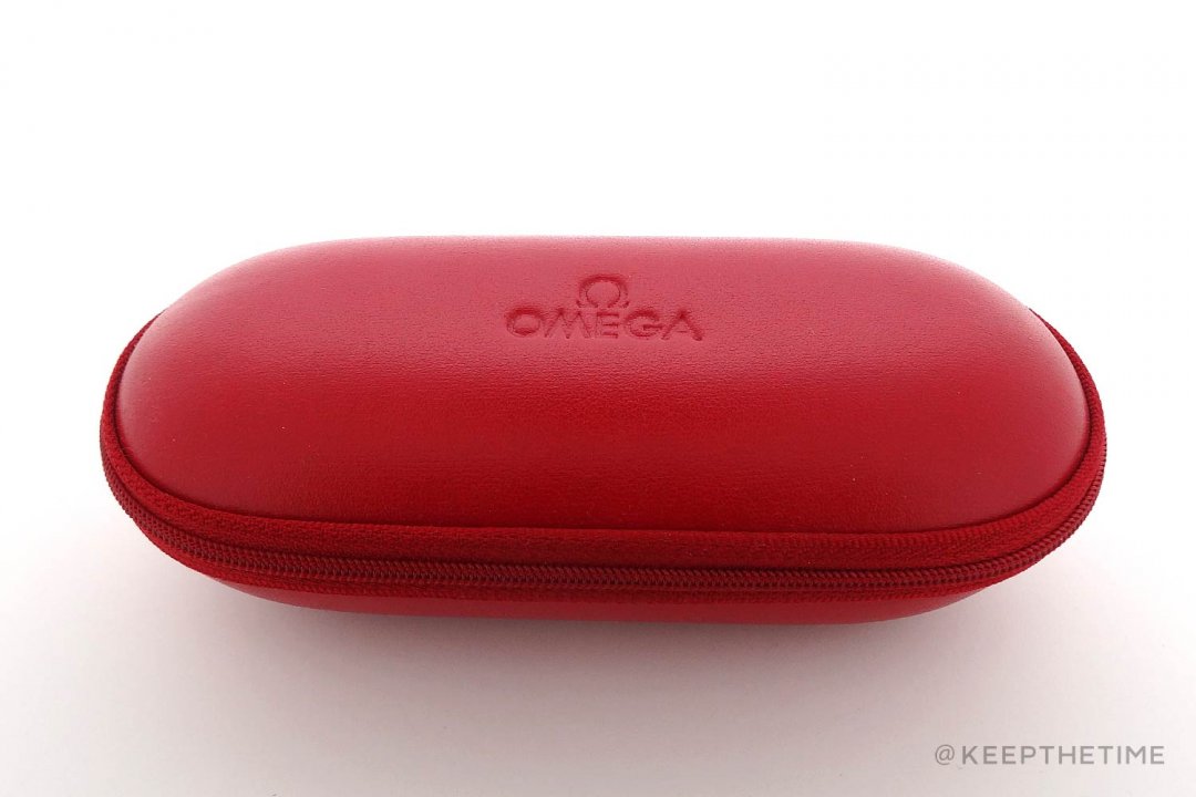 omega_travel_watch_case_service_red_10.jpg