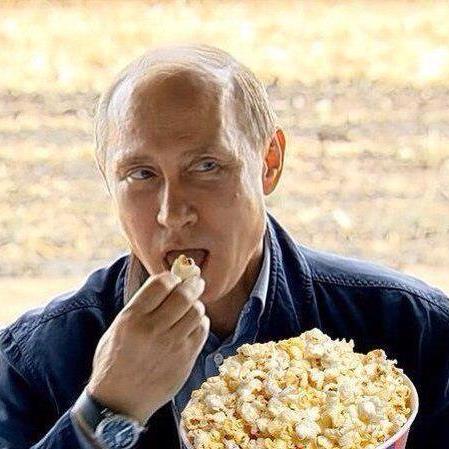 vladimir-putin-eating-popcorn.jpg