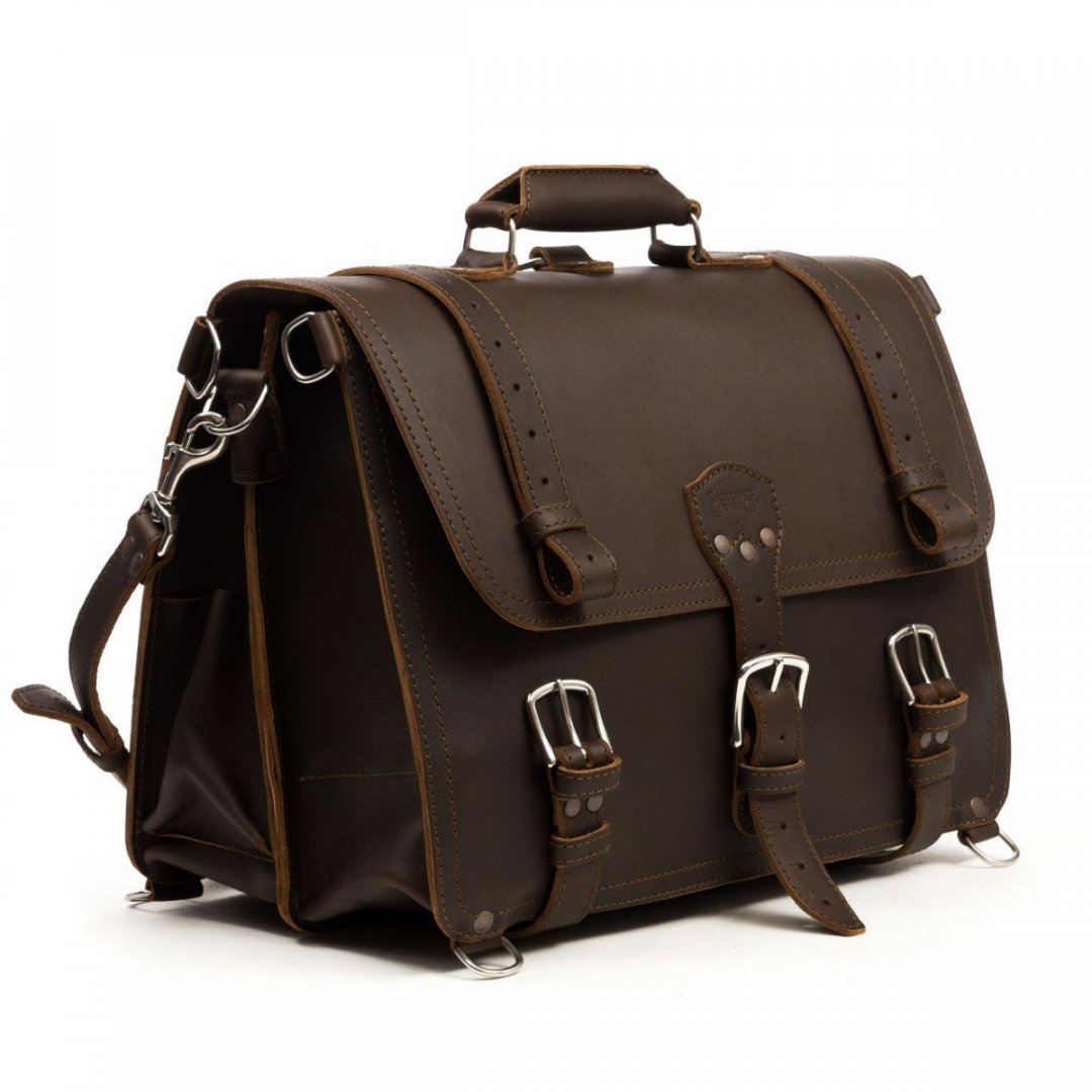 saddleback-leather_briefcase-classic-15-inch-laptop-bag-dark-brown-side-product_square.jpg saddleback-leather_briefcase-classic-15-inch-laptop-bag-dark-brown-side-product_square.jpg