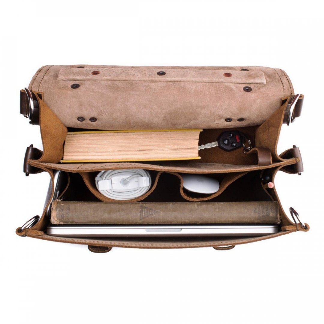 saddleback-leather_briefcase-classic-15-inch-laptop-bag-dark-brown-interior-product_square.jpg saddleback-leather_briefcase-classic-15-inch-laptop-bag-dark-brown-interior-product_square.jpg