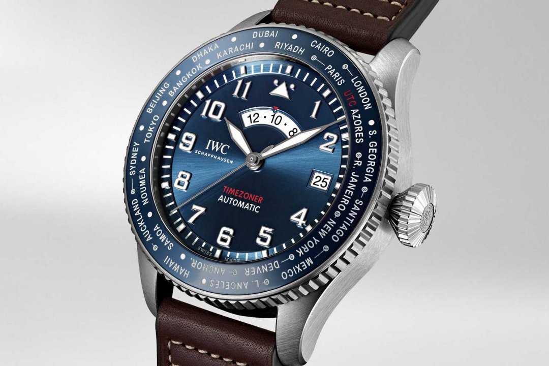 01-IWC-Pilot-Watch-Le-Petit-Prince.jpg