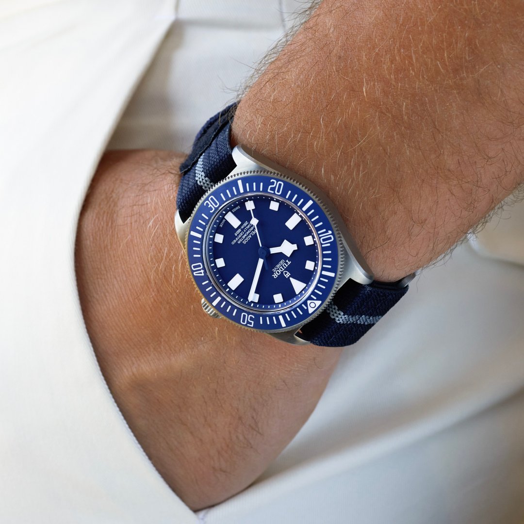 tudor-m25707b-0001.jpg tudor-m25707b-0001.jpg