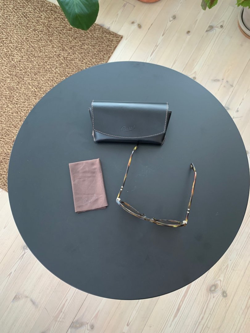 Persol 2.jpg Persol 2.jpg