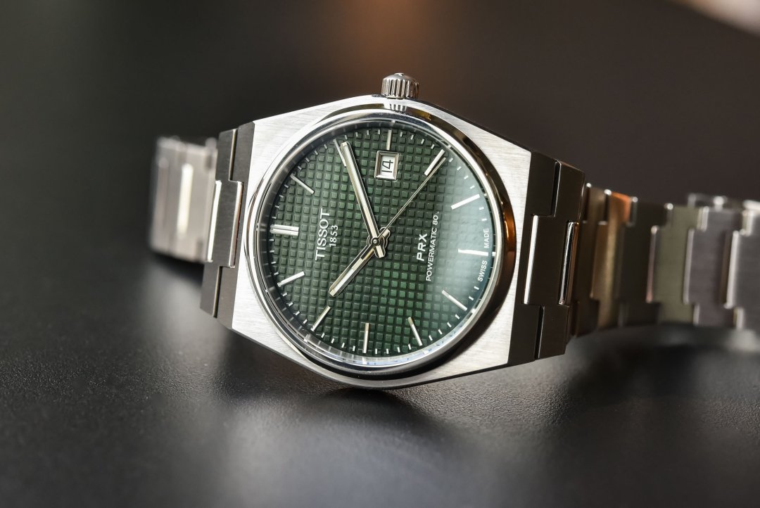 Tissot-PRX-Powermatic-80-Green-Dial-Automatic-T137.407.11.091.00-hands-on-3.jpeg Tissot-PRX-Powermatic-80-Green-Dial-Automatic-T137.407.11.091.00-hands-on-3.jpeg