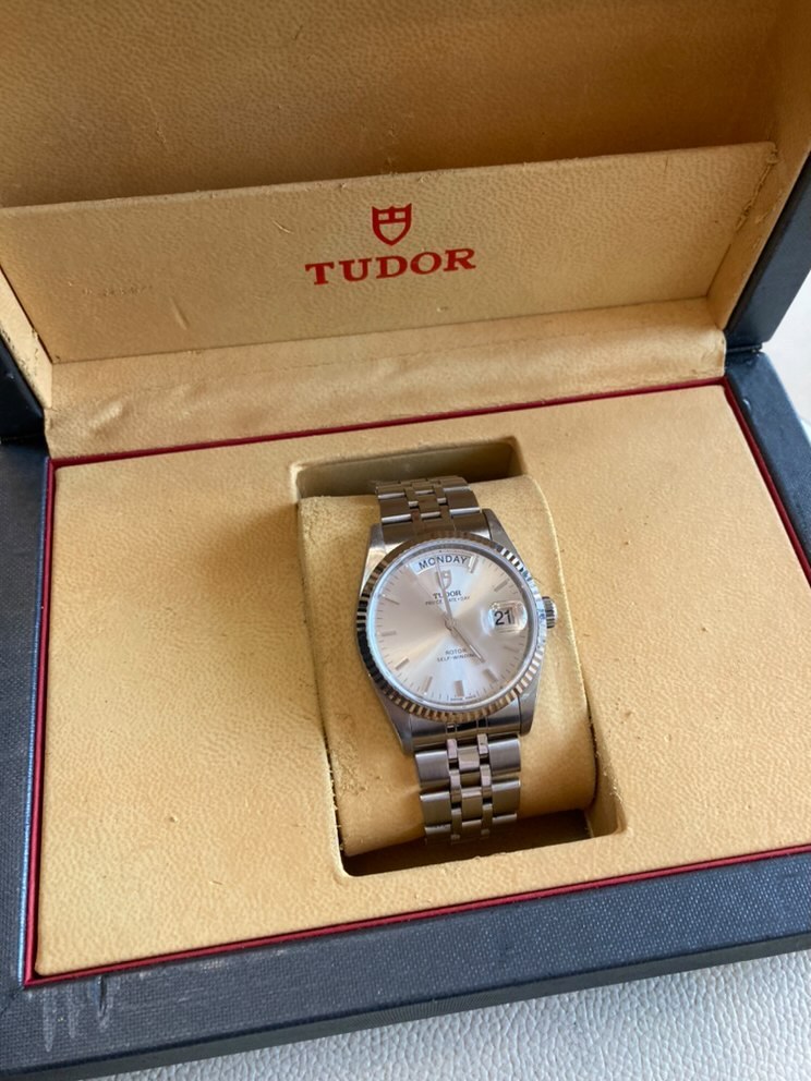 tudor36.jpg