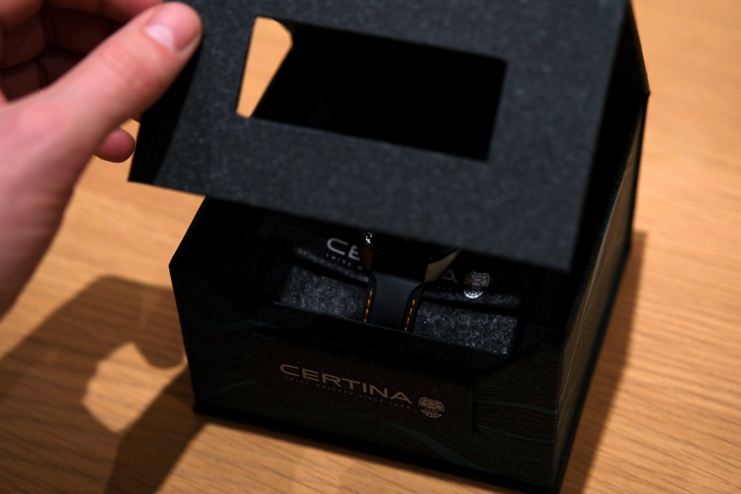 260220-certina-utpakk-05.jpg