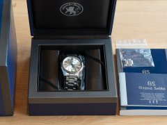 grand-seiko-sbgp001-1.jpg