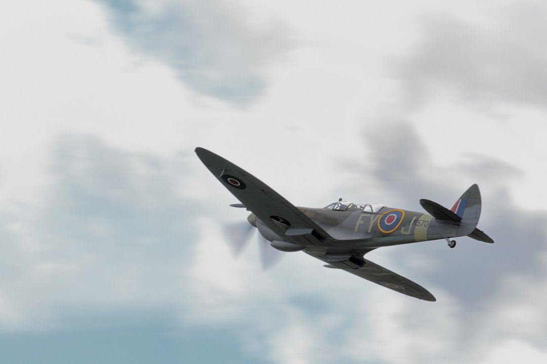 Spitfire_Mk_IX_2.jpg