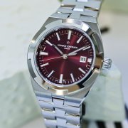 vacheron-constantin-overseas-self-winding-34-5mm-in-steel-burgundy-and-pink-gold-review-7.jpg