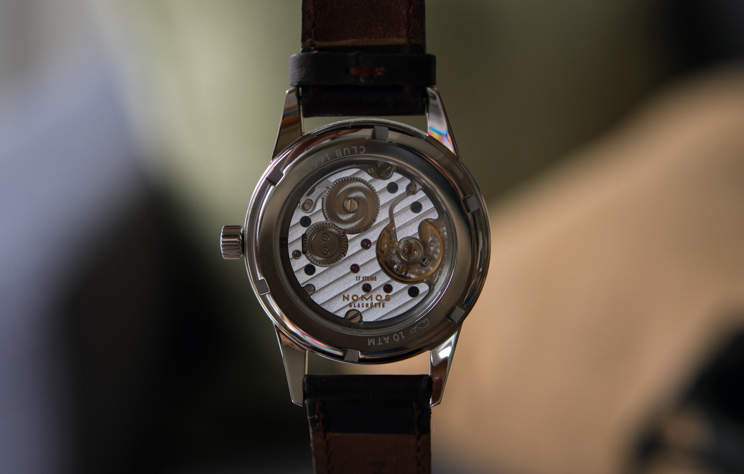 05-nomos-club.png