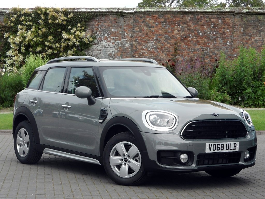View Car Mini Countryman
