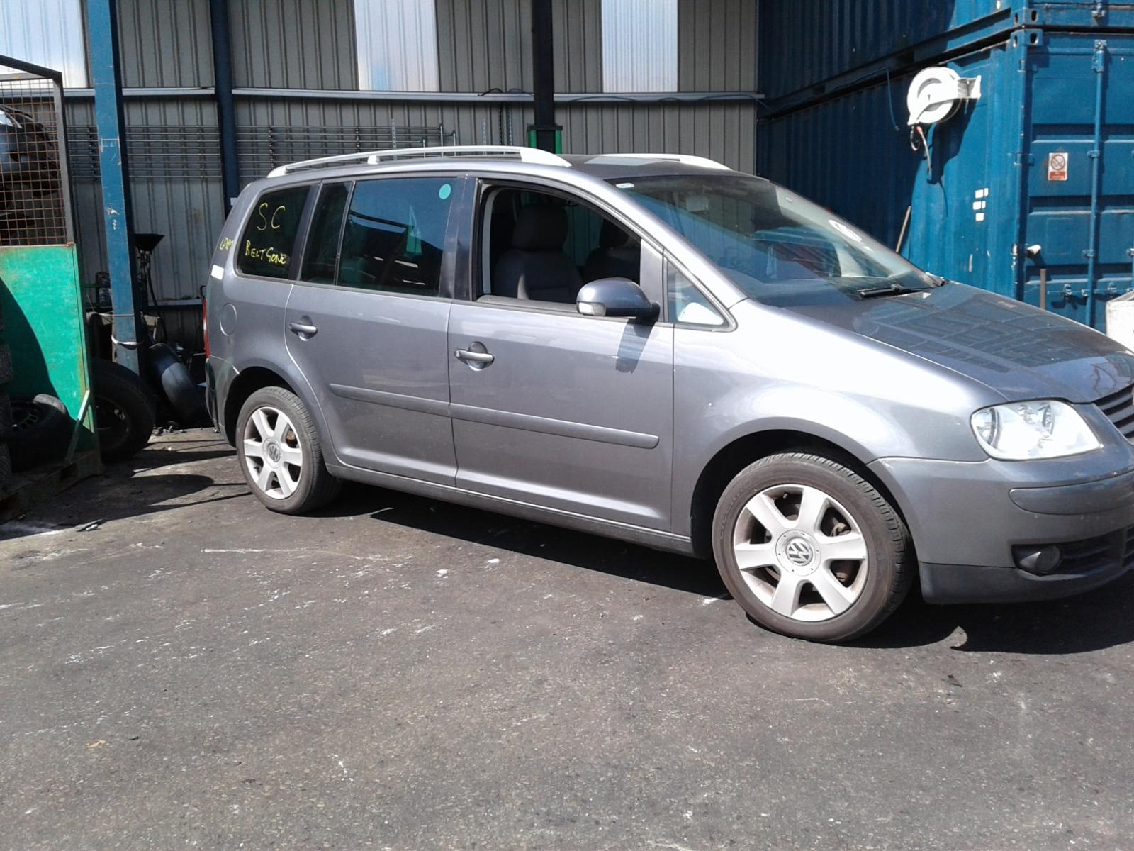 Image for a VOLKSWAGEN TOURAN 2005 5 Door Unknown