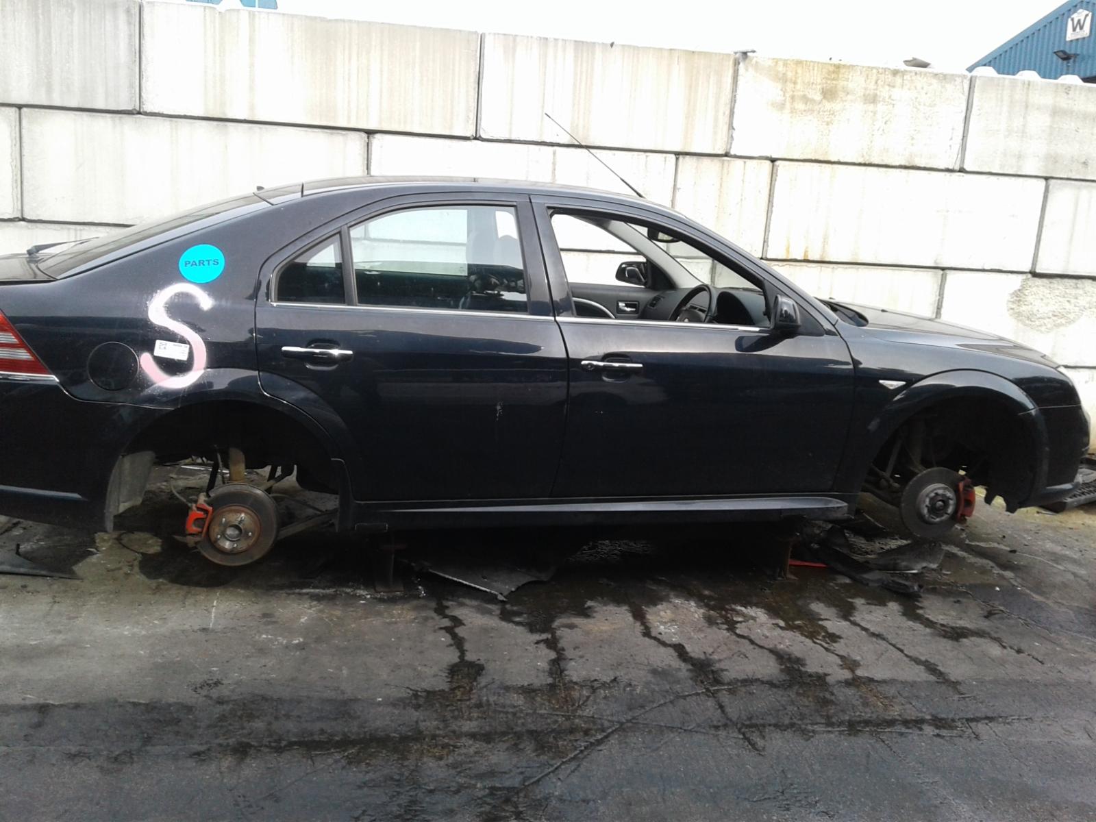 Image for a FORD MONDEO 2006 5 Door Hatchback