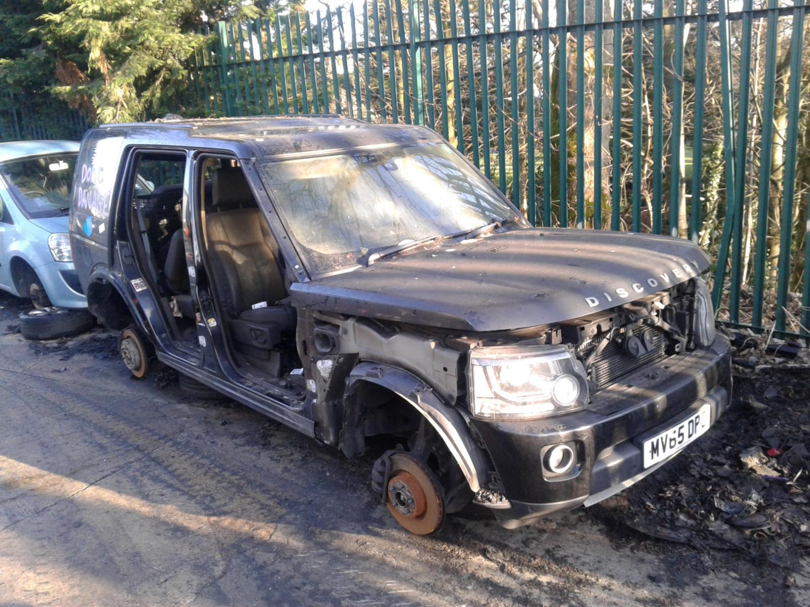 Image for a LAND ROVER DISCOVERY 2015 5 Door Estate