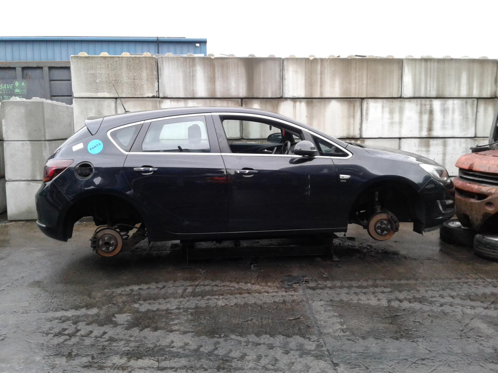 Image for a VAUXHALL ASTRA 2012 5 Door Hatchback