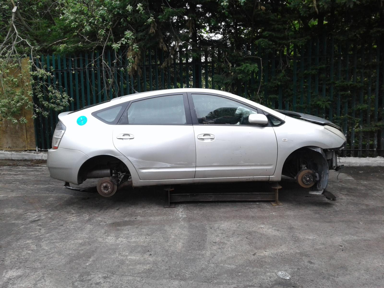 Image for a TOYOTA PRIUS 2003 5 Door Hatchback