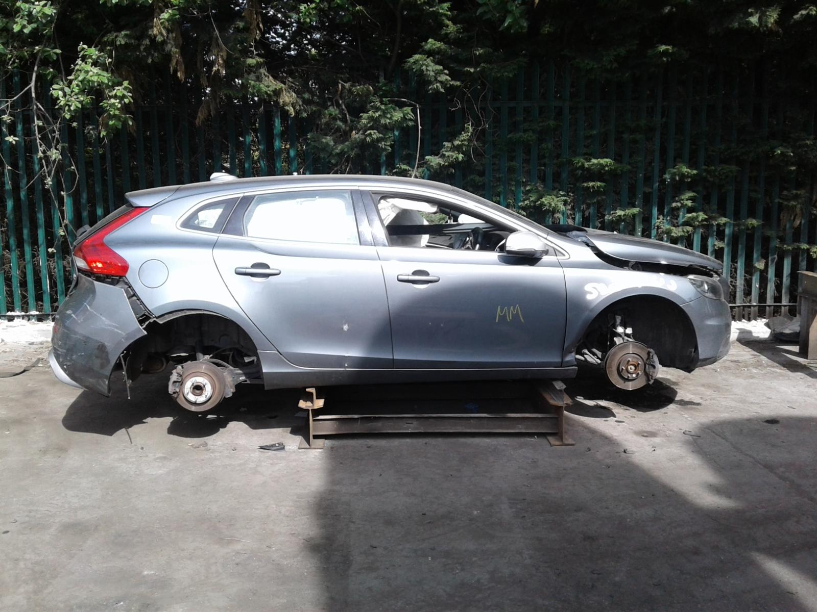 Image for a VOLVO V40 2015 5 Door Hatchback