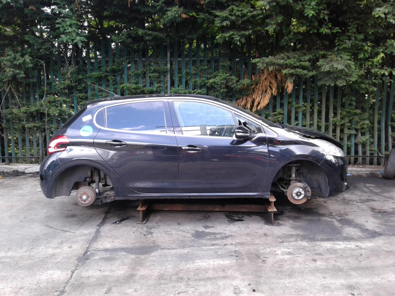 Image for a PEUGEOT 208 2013 5 Door Hatchback