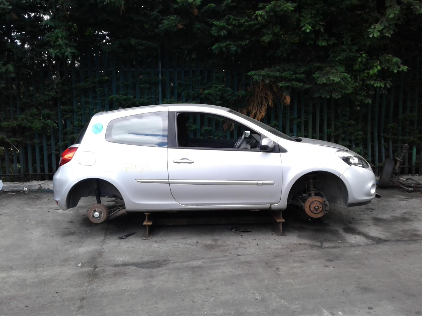Image for a RENAULT CLIO 2009 3 Door Hatchback