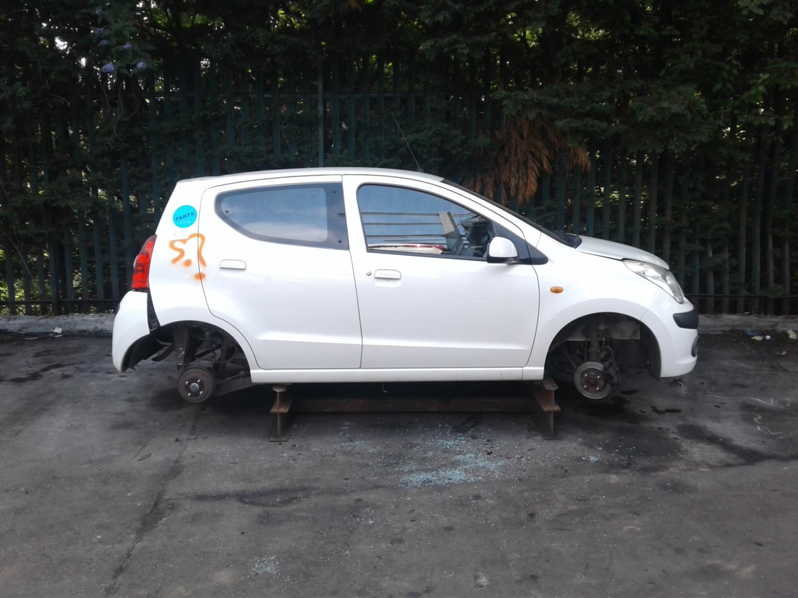 Image for a NISSAN PIXO 2010 5 Door Hatchback