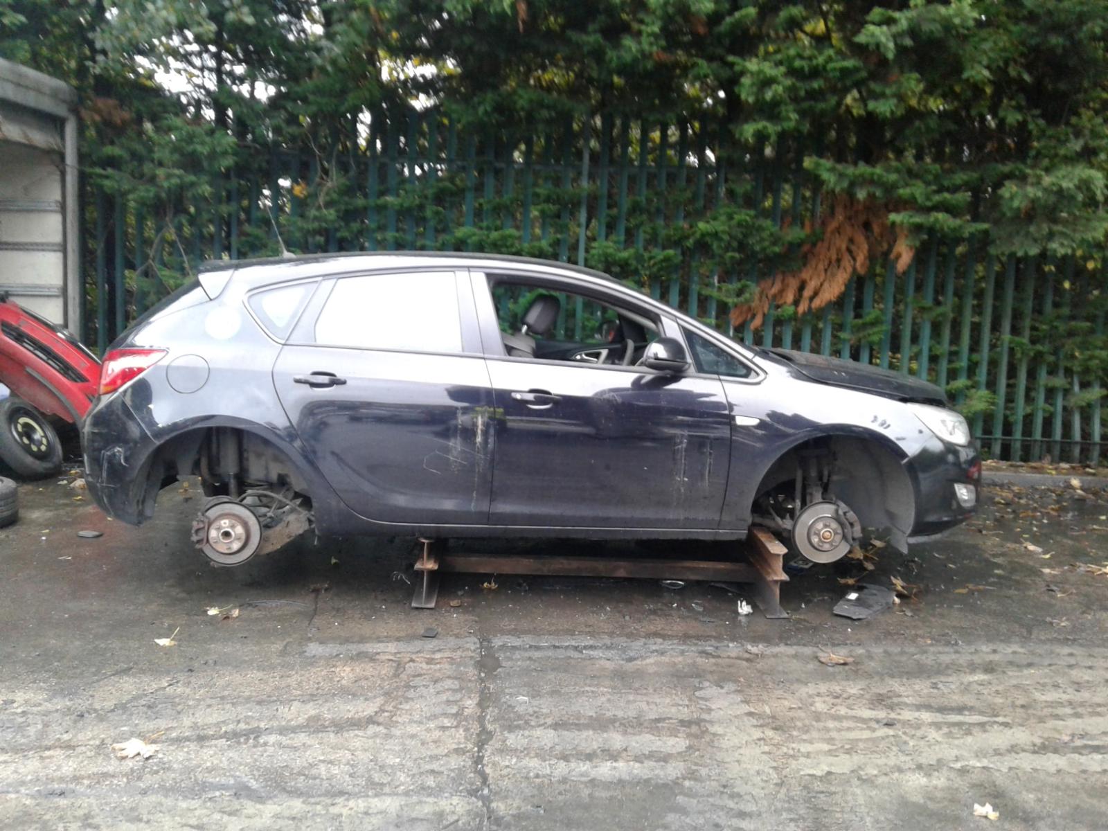 Image for a VAUXHALL ASTRA 2010 5 Door Hatchback