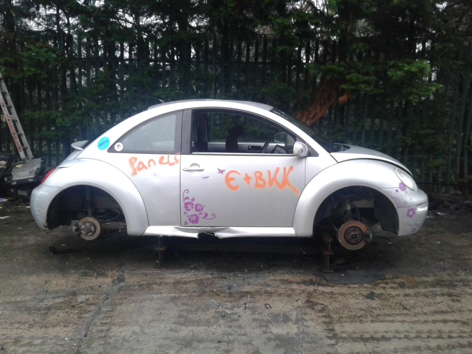 Image for a VOLKSWAGEN BEETLE 2003 3 Door Hatchback