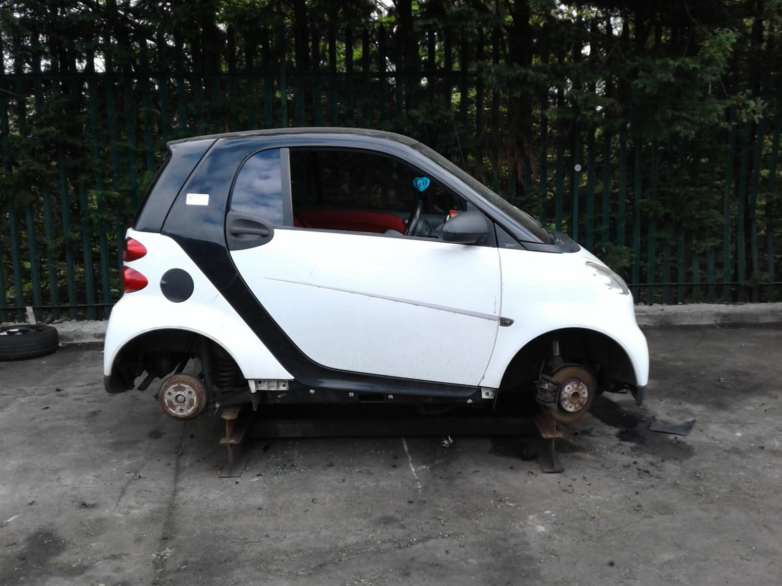 Image for a SMART FORTWO; SMARTCAR 2009 2 Door Coupe