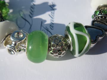 *Neu* Wunderschönes Armband mit Beads 