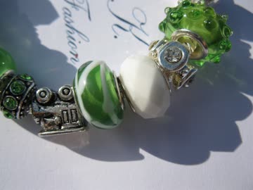 *Neu* Wunderschönes Armband mit Beads 