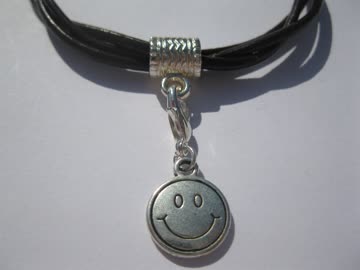 Lederarmband dunkelbraun mit Charm *NEU* 