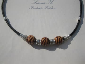 Exsila Artikel: Sehr schöne Lederkette schwarz mit Perlen *Neu* 