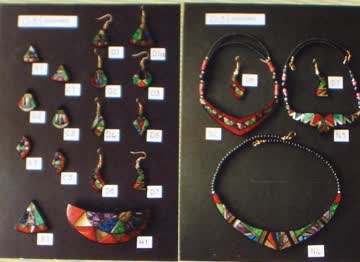 Halskette N4 hergestellt mit natürlichen Materialien "NEU