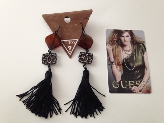 Exsila Artikel: Original GUESS Ohrringe mit Samtsäckchen NEU