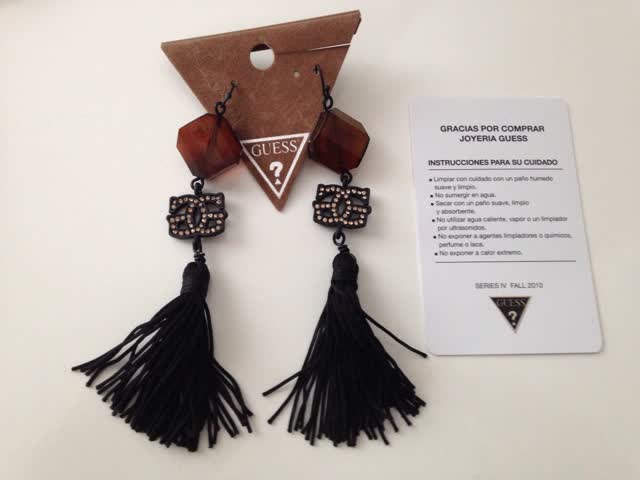 Original GUESS Ohrringe mit Samtsäckchen NEU