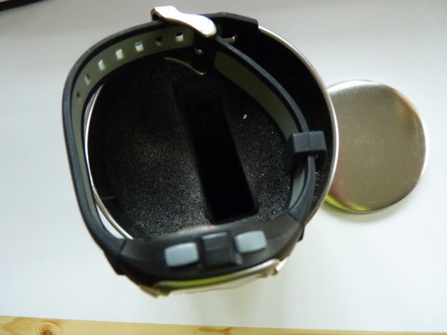 sportliche  graue Time-Forceuhr in Originalblechbüchse