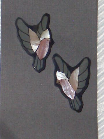 Exsila Artikel: Ohrstecker australische Fauna Galahs hergestellt mit natürlichen Materialien NEU