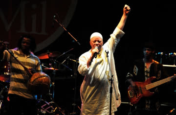 Exsila Artikel: 2 Tickets für das Konzert von SALIF KEITA im Kaufleuten Zürich am Samstag, 26. März 2016