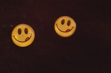 Exsila Artikel: SMILE ZUNGE RAUS :-P / Ohrring / NEU