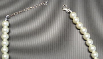 Wunderschöne Perlenkette weiss - *NEU*