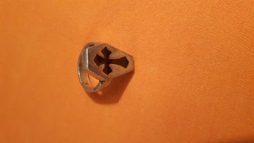 Exsila Artikel: Ring mit schwarzem Kreuz