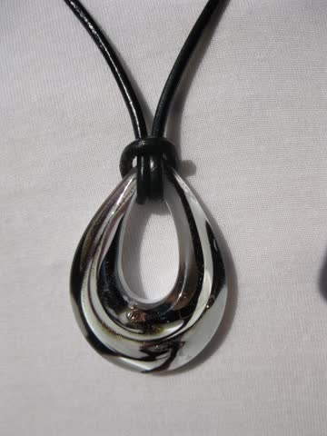 Lederkette mit Glasanhänger *NEU*